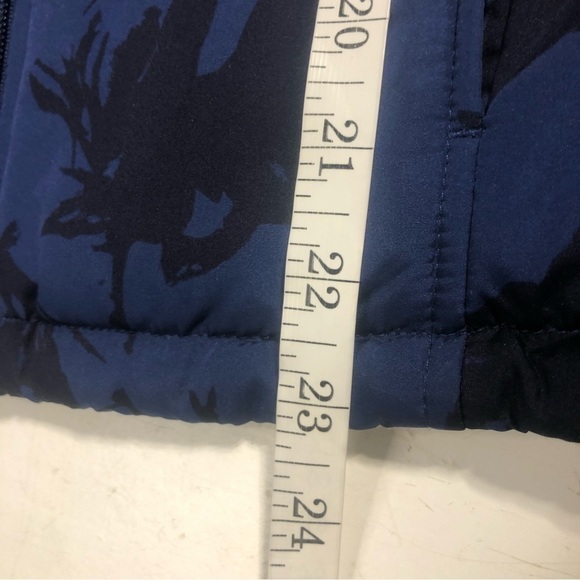 Tabi Reversible Zip Up Puffer Vest, size S - Picture 9 of 10